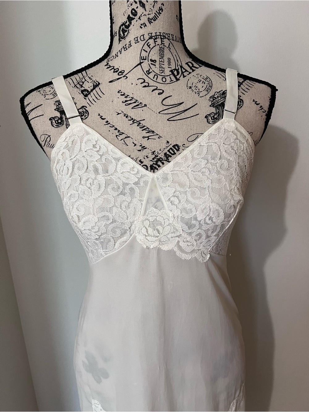 Vintage White Ivory Lace Trim Full Slip Dress Adjustable Straps Unbranded Small - Picture 2 of 10